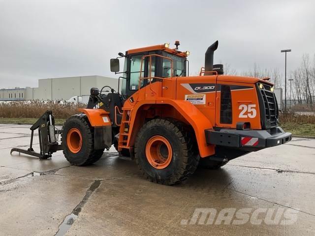 Doosan DL300-5 Kolové nakladače