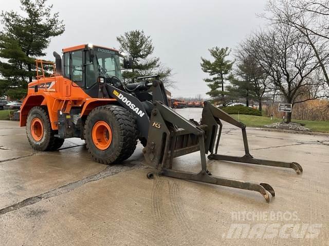 Doosan DL300-5 Kolové nakladače