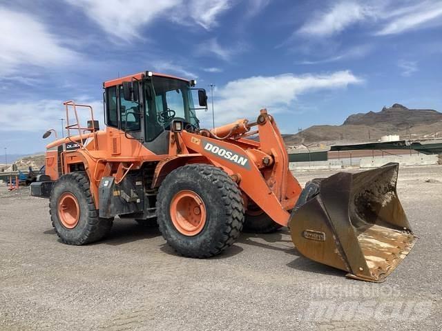 Doosan DL300-5 Kolové nakladače