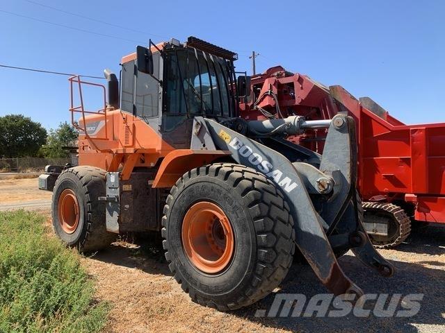 Doosan DL300-5 Kolové nakladače