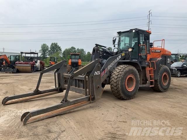 Doosan DL320-7 Kolové nakladače