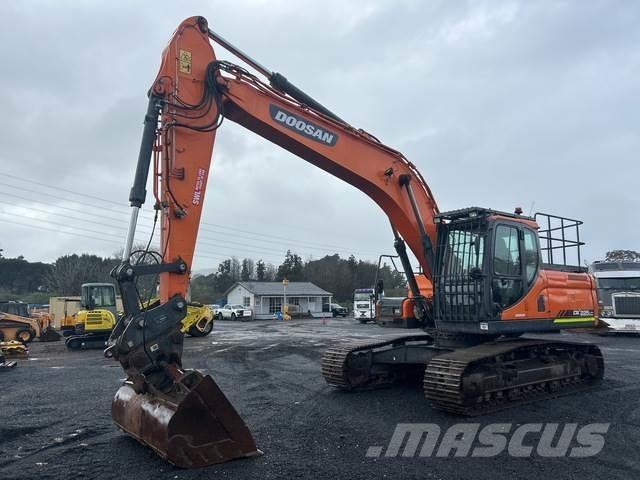 Doosan DX225LC Pásová rýpadla