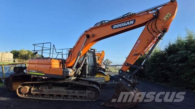 Doosan DX225LC Pásová rýpadla