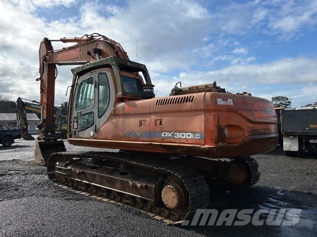 Doosan DX300LC Pásová rýpadla