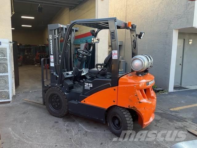 Doosan G25E-7 Stavebnictví - ostatní