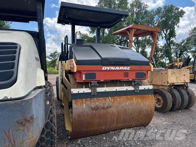 Dynapac CC422C Kombinované válce