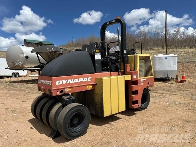 Dynapac CP142 Pneumatikové válce