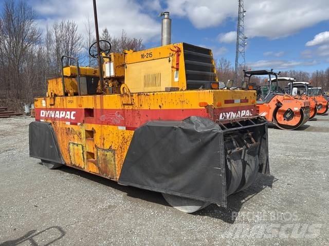 Dynapac CP221 Pneumatikové válce