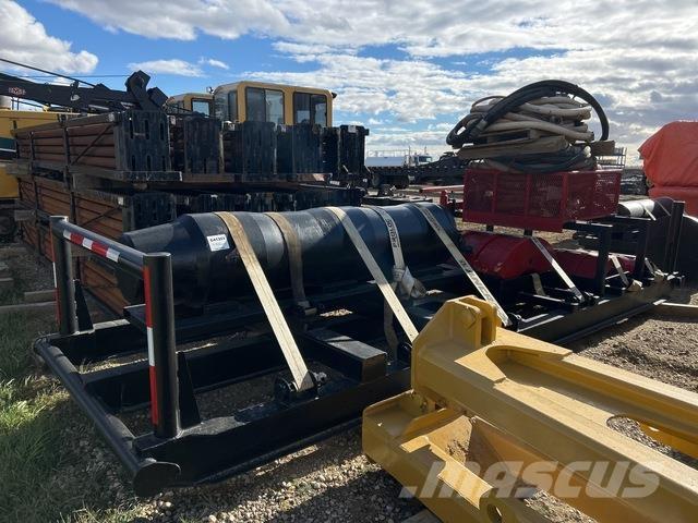  Earthtool Hydraulická beranidla na zatloukání pilotů