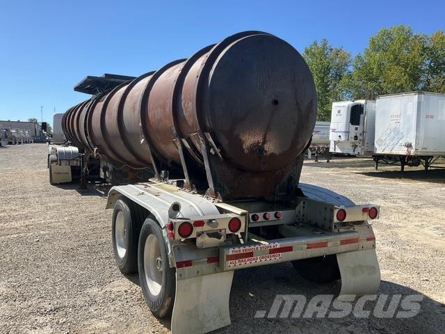 Etnyre  Stroje pro přepravu materiálů