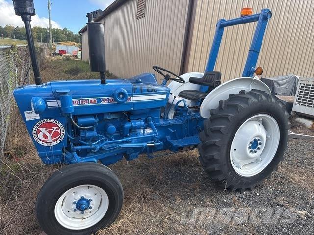 Ford 2000 Traktory