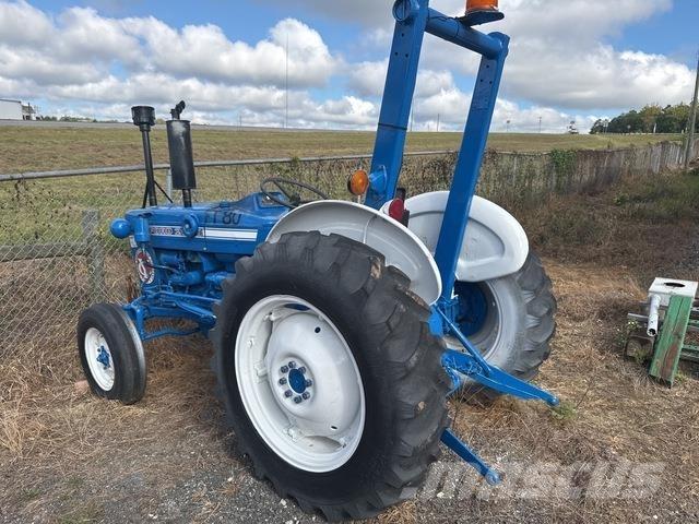 Ford 2000 Traktory