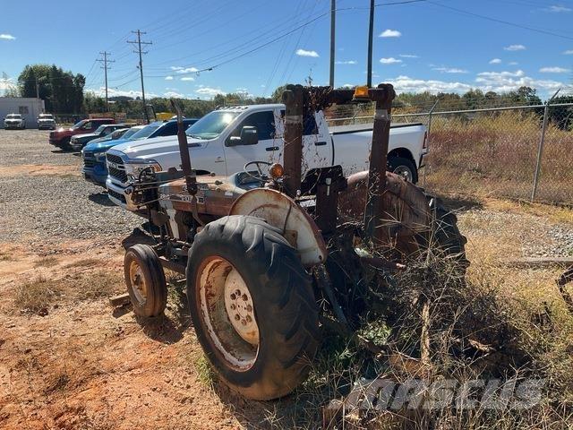 Ford 2810 Kompaktní traktory