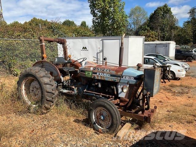 Ford 2810 Kompaktní traktory