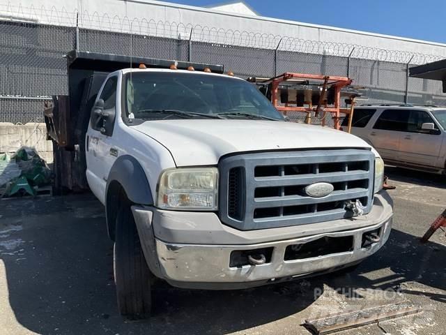 Ford 550 Sklápěče