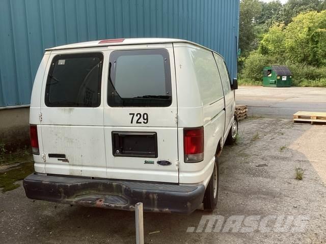 Ford E-150 Dodávky