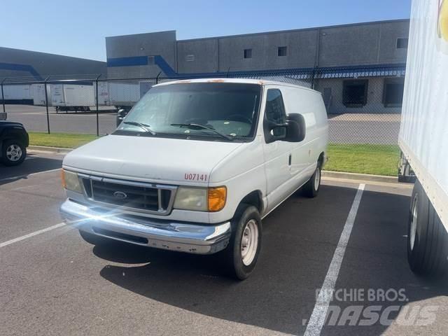 Ford E-150 Dodávky