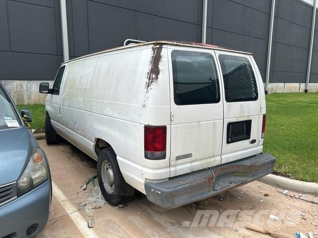 Ford E-150 Dodávky