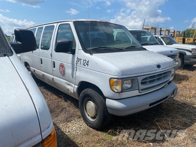 Ford E-150 Osobní vozy