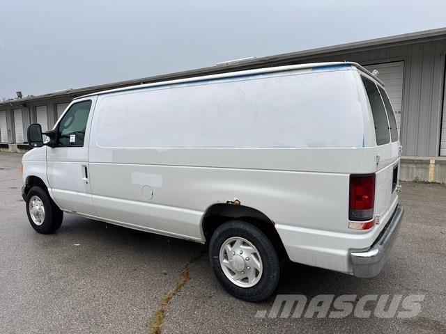 Ford E-150 Dodávky