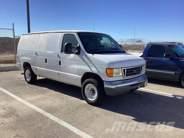 Ford E-150 Dodávky