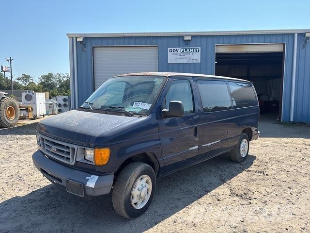 Ford E-150 XL Osobní vozy