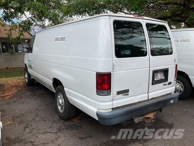 Ford E-250 Dodávky