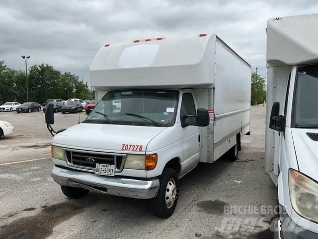 Ford E-350 Dodávky
