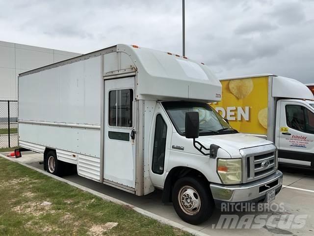 Ford E-350 Dodávky