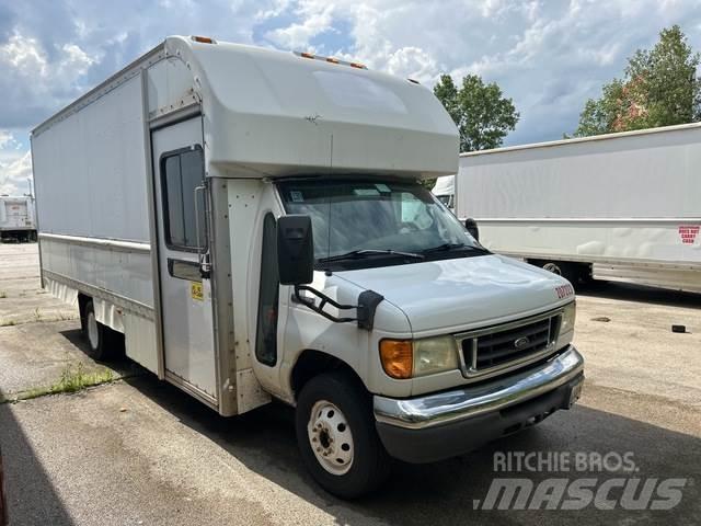 Ford E-350 Dodávky
