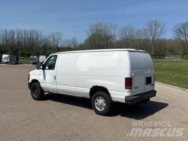 Ford E-350 Dodávky