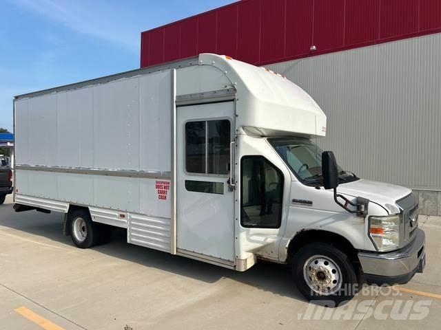 Ford E-350 Dodávky
