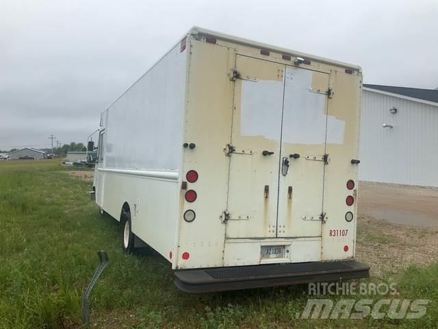 Ford E-350 Skříňová nástavba