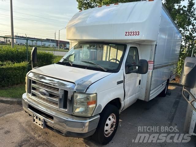 Ford E-350 Dodávky