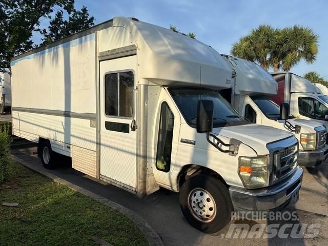 Ford E-350 Dodávky