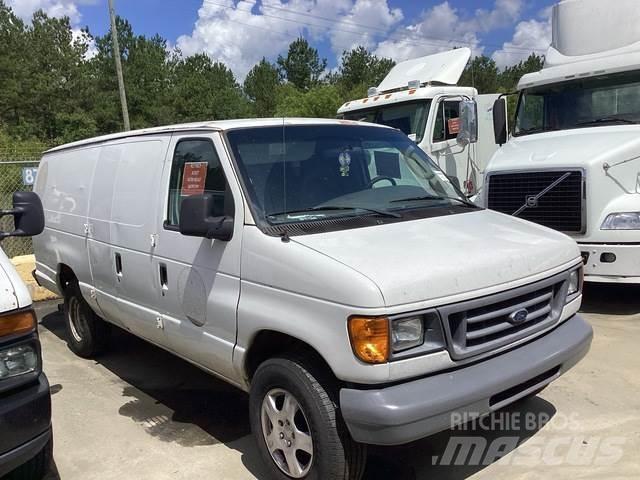 Ford E-350 Dodávky