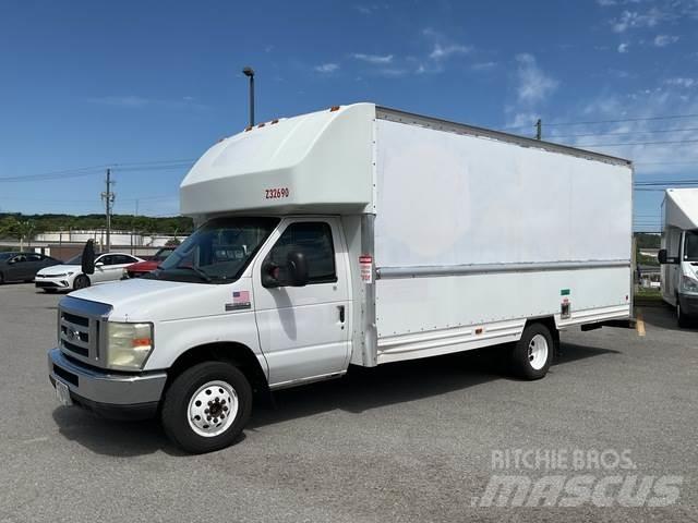 Ford E-350 Skříňová nástavba