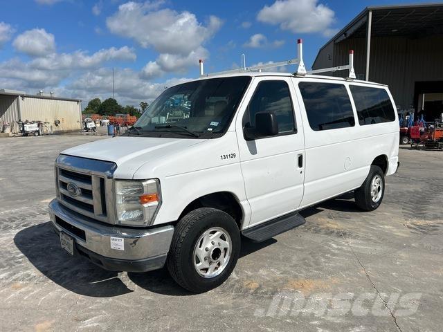 Ford E-350 Osobní vozy
