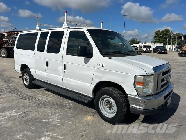 Ford E-350 Osobní vozy