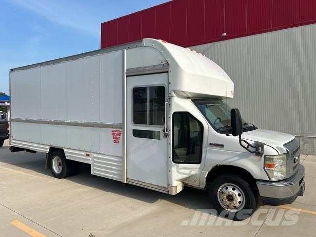 Ford E-350 Dodávky