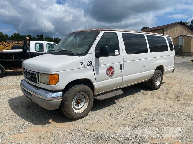 Ford E-350 Osobní vozy