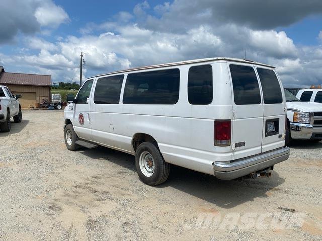 Ford E-350 Osobní vozy