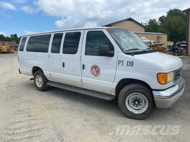Ford E-350 Osobní vozy