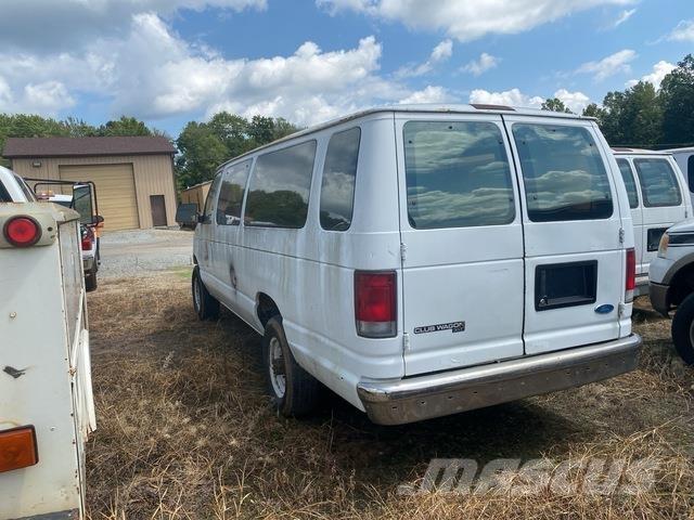 Ford E-350 Osobní vozy