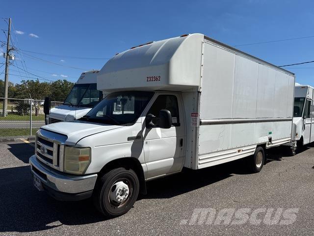 Ford E-350 Dodávky