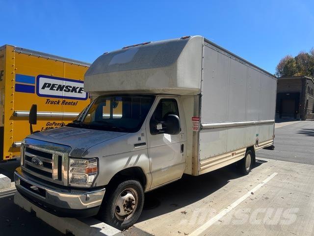 Ford E-350 Dodávky