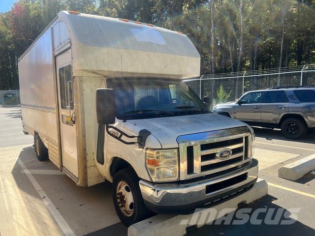 Ford E-350 Dodávky