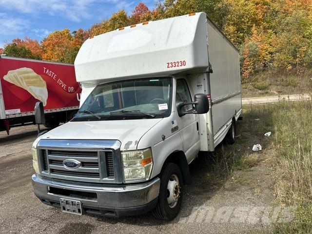 Ford E-350 Dodávky