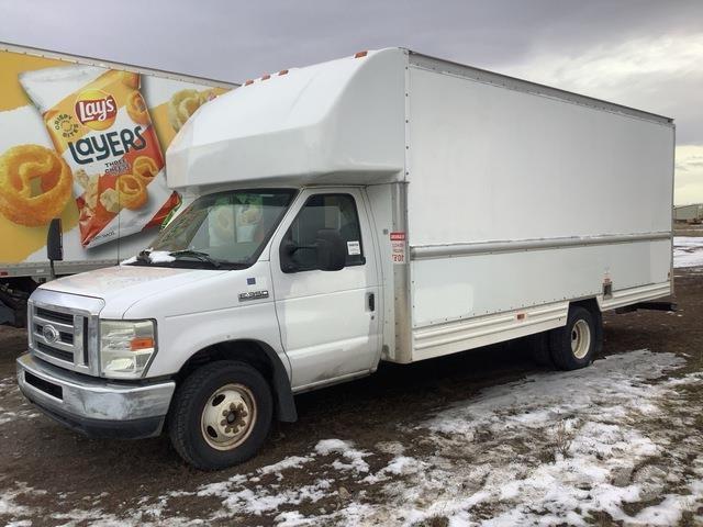 Ford E-350 Skříňová nástavba