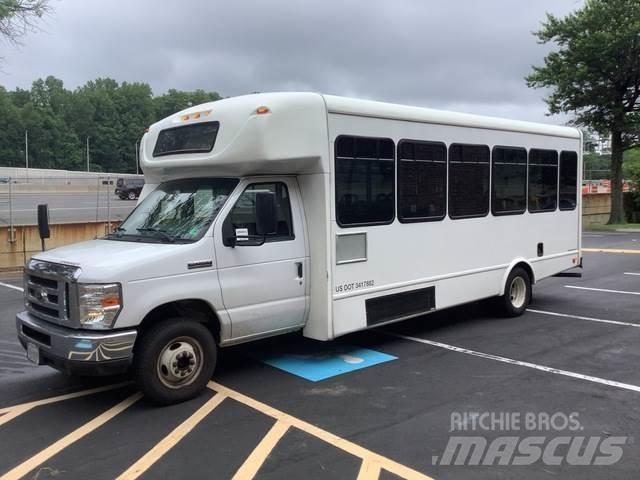 Ford E-450 Minibusy
